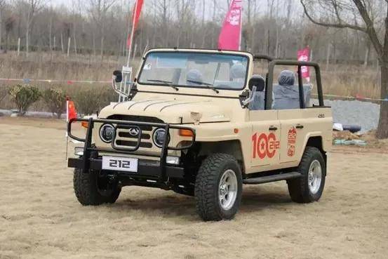 随后的几年中,北汽制造又在不断地为212进行升级改造,先后换装了