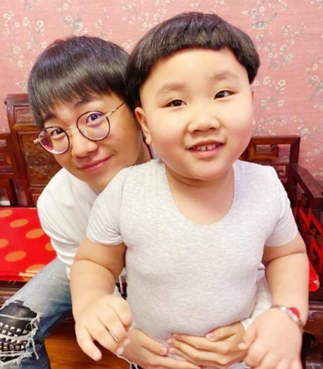 家庭亲情,成长轨迹:郭麒麟的故事