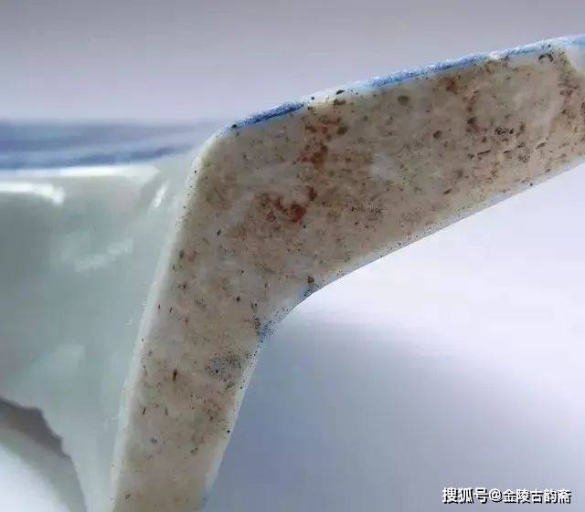 而常常是"假象"——往往是陶衣(化妆土),氧化层