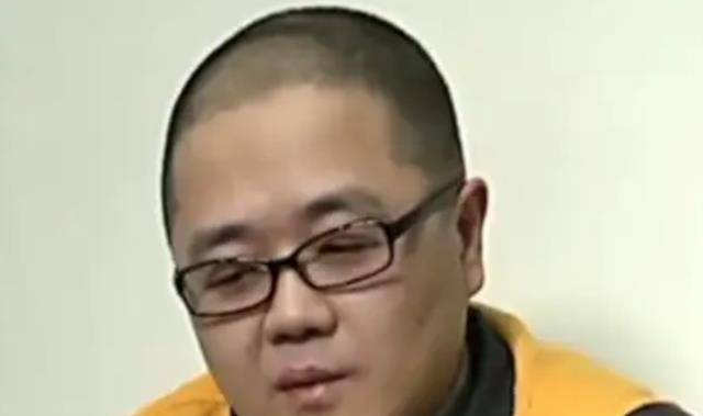 我们一起聊聊黄宇间谍案的主谋黄宇,他出生于1974年,老家在四川,父母