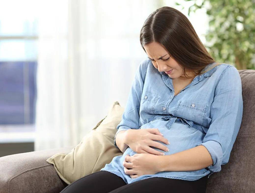脐带绕颈其实与孕妇的这4个习惯有关。知道原因后，孕妈们可不能大意_胎儿_宝宝_梅梅。