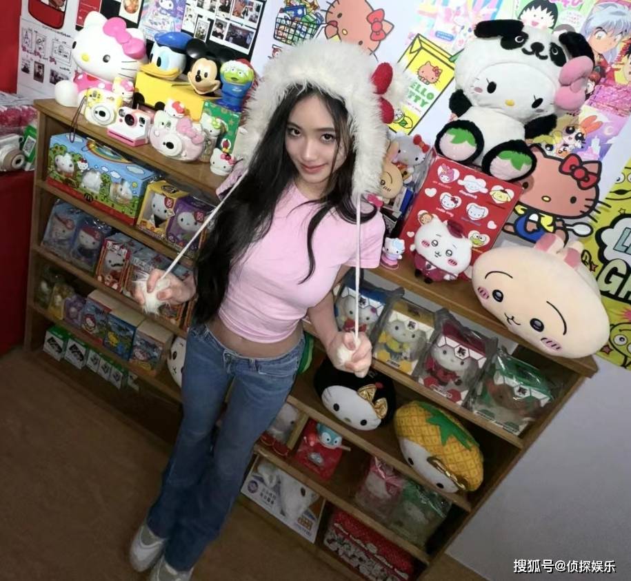 小s二女儿近照曝光,许韶恩穿辣妹装好性感,腰臀比优越