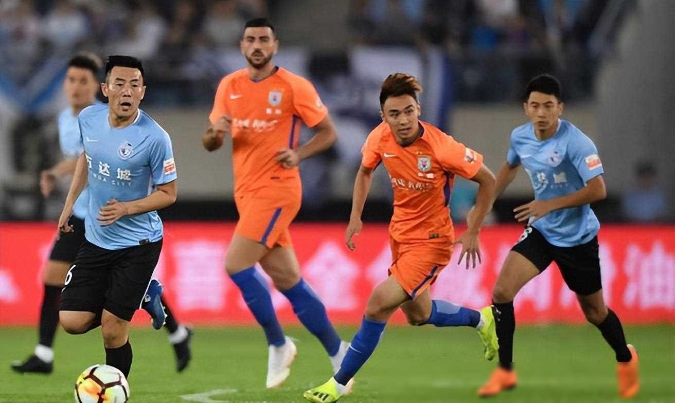 鲁能中锋联赛冒头被足协重罚,球迷遗憾唏嘘_比赛_足球俱乐部_事件