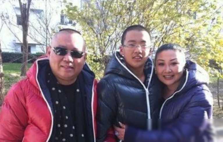 同样是后妈,郭德纲老婆与汪峰老婆的待遇差距好大