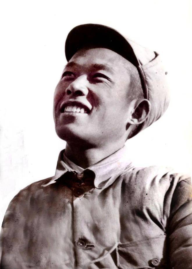 铭记历史 吾辈自强!从三张照片中再读英雄雷烨