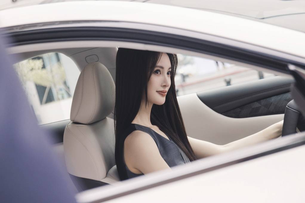 北京车展|金晨见证智己l6新一代imos 3.0系统的超级智能