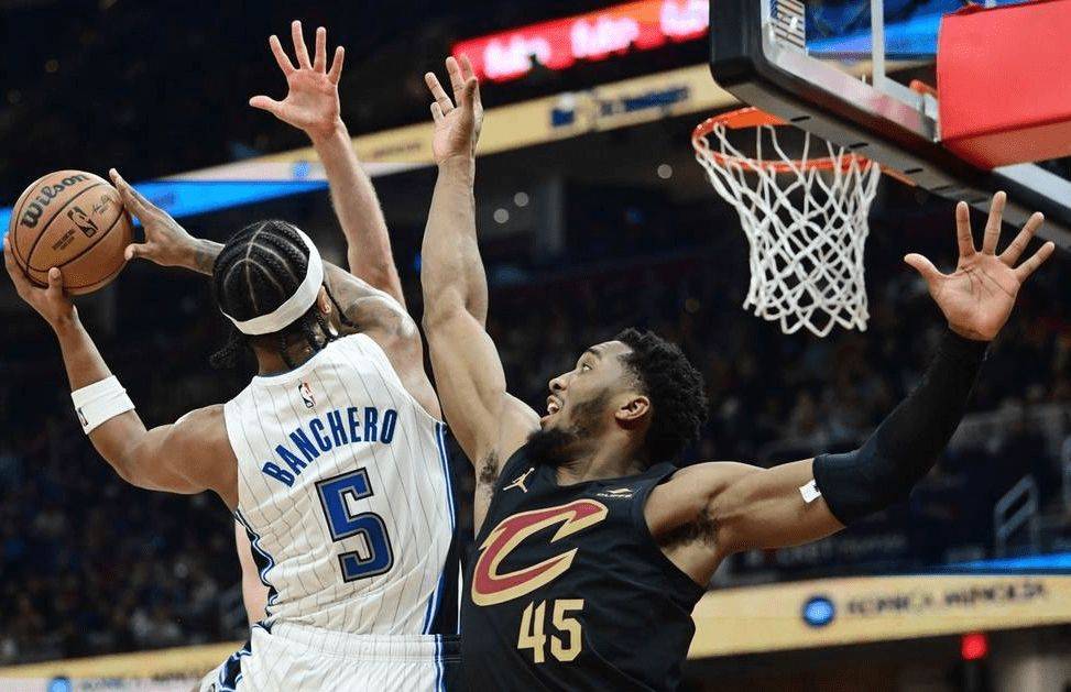 nba季后赛:骑士在米切尔领军下轻取魔术,总分达2-0