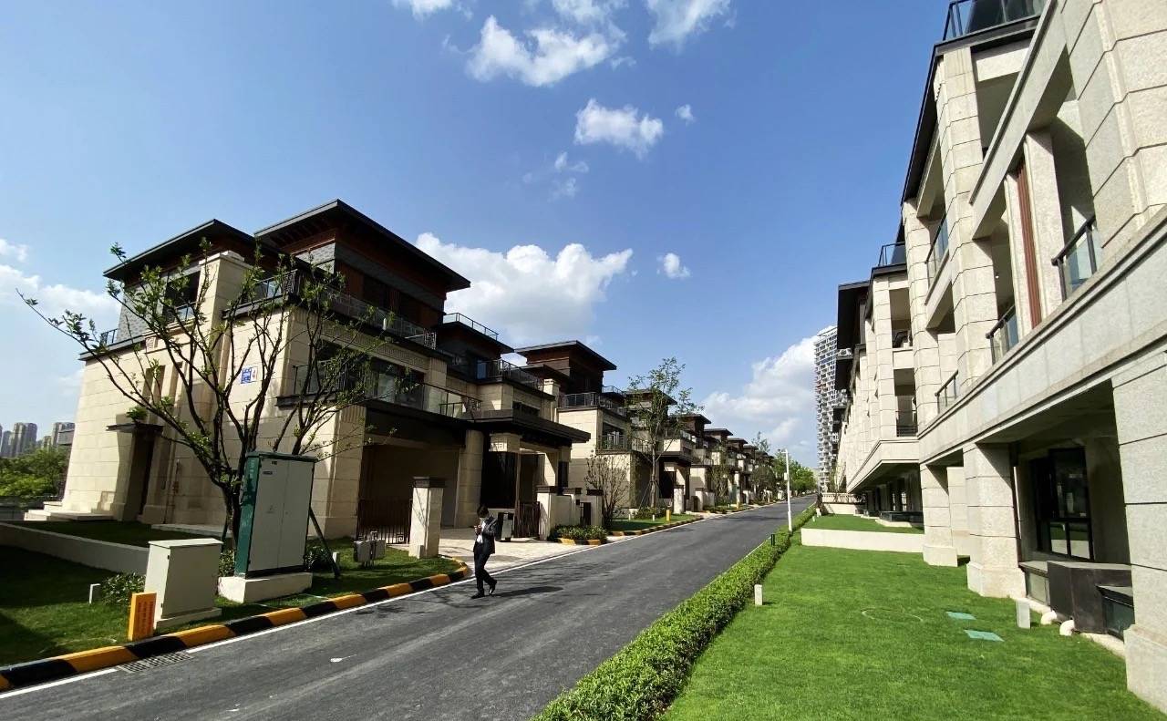 成都【卧龙谷玖号】特价房源,最新总价,户型图,售楼处电话