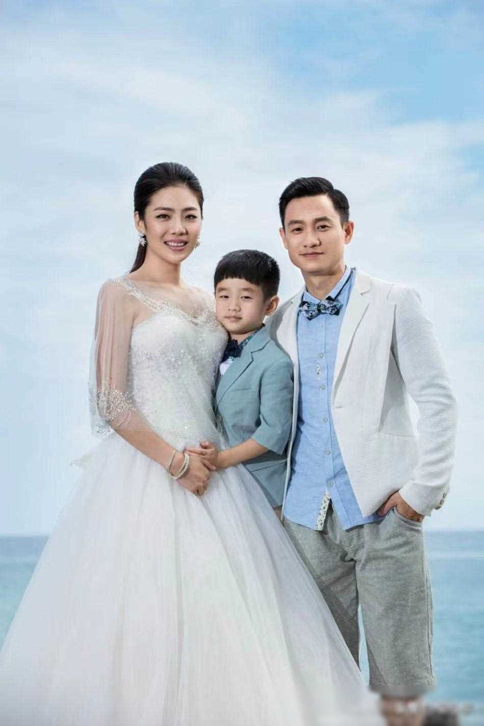 中信海直杨威老婆图片