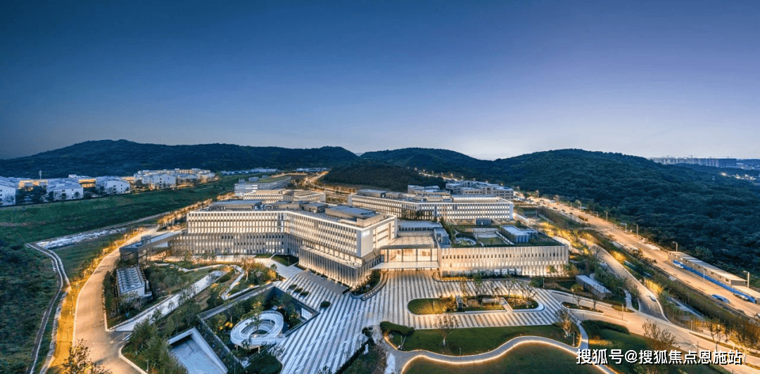 泰康之家·苏园位于紫气东来的南京东部门户——仙林大学城,是南京