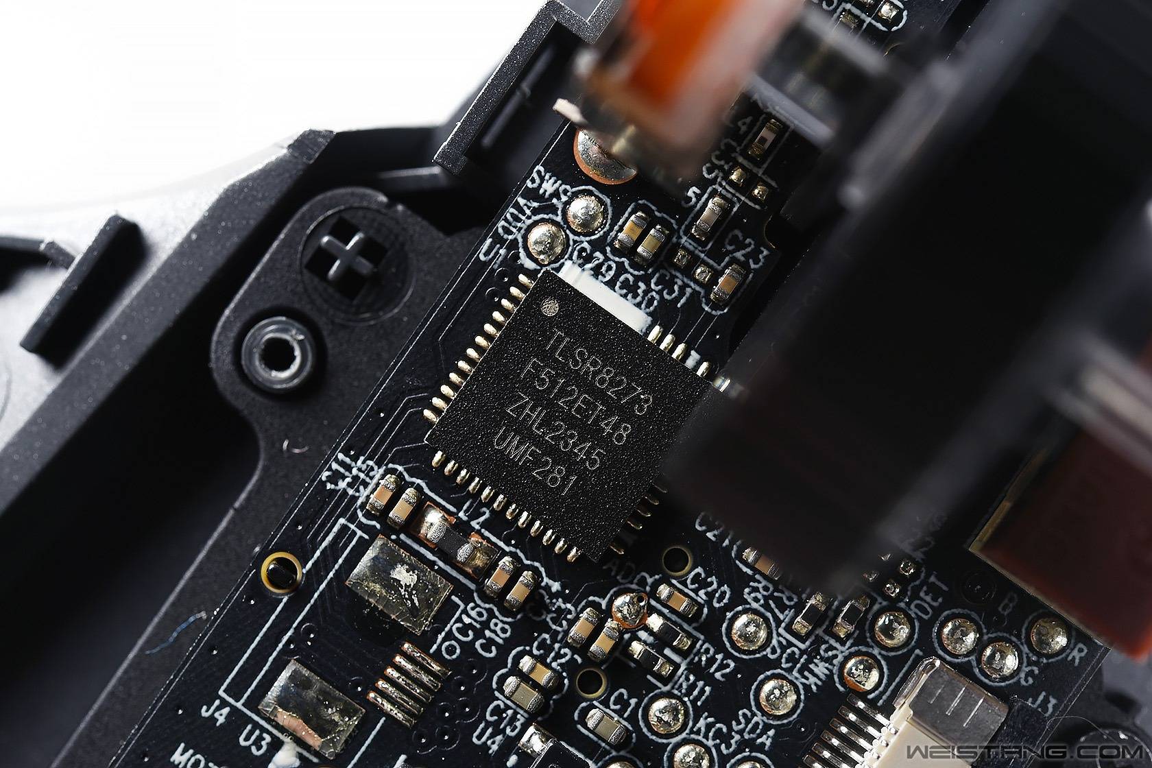 类似罗技的flow,鼠标整体界面也很简洁