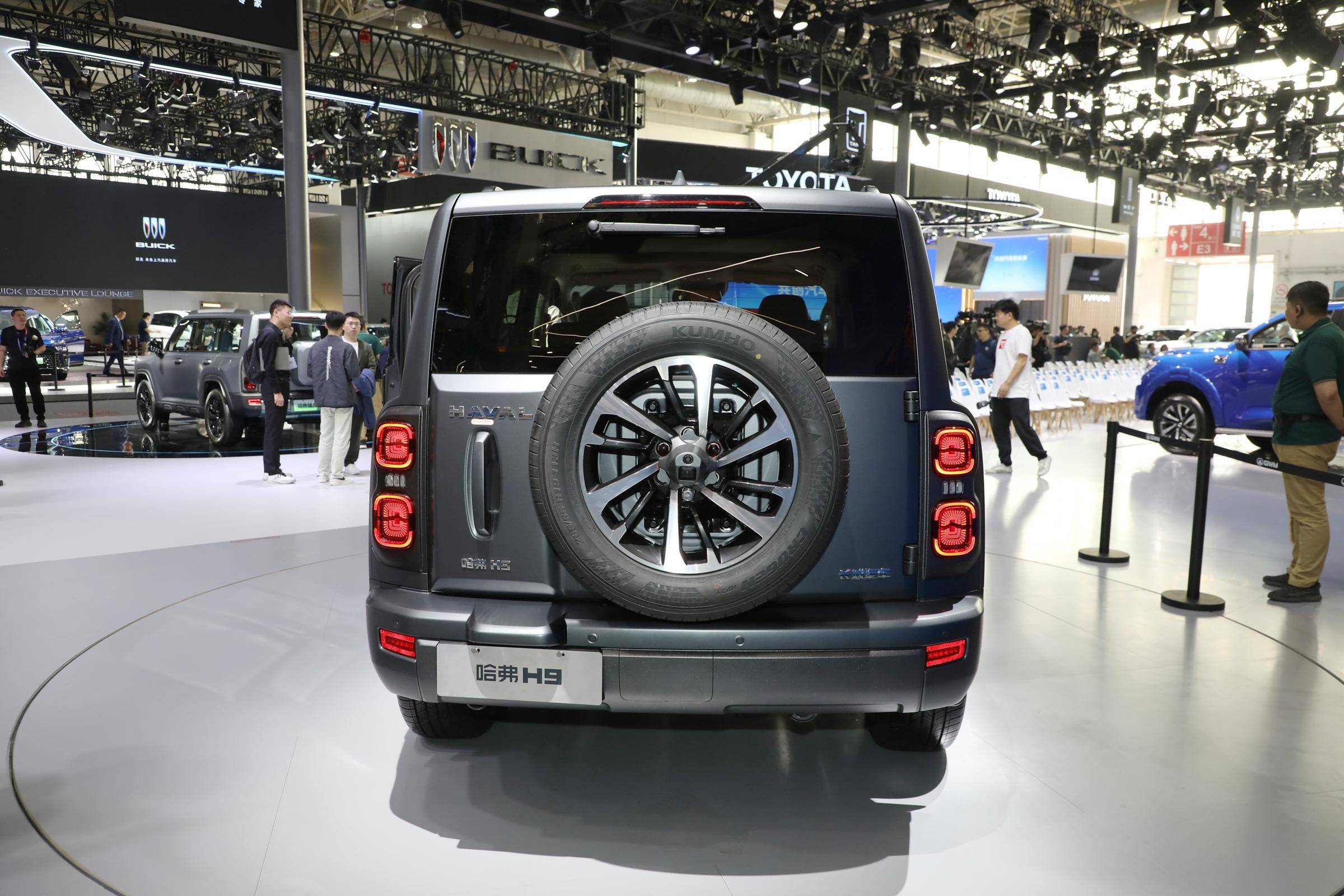 长城奇瑞展台现猛将:新瑞虎8带新造型来,哈弗两款经典车大换代