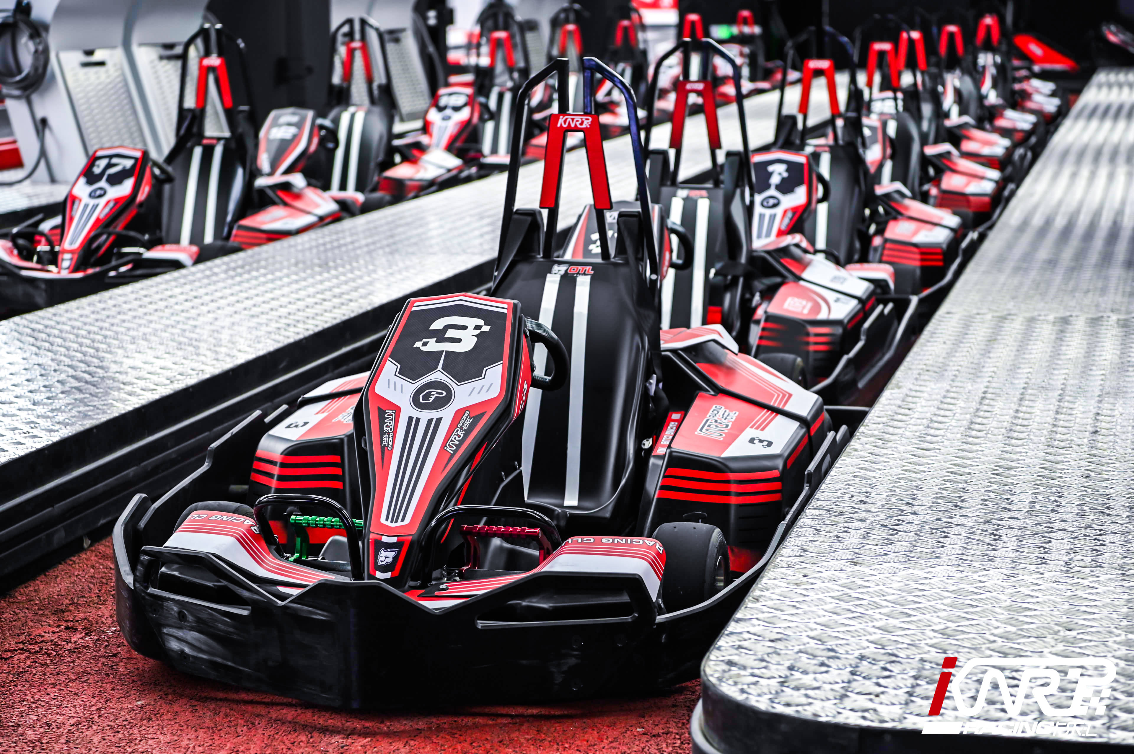 上海虹桥康得思酒店携手ikart卡丁车俱乐部开启竞速之旅