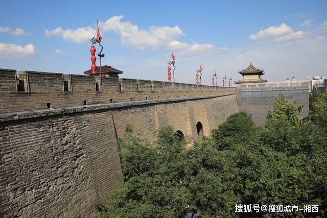 《浣溪沙·西安城墙永宁门（南门）》庄灿煌