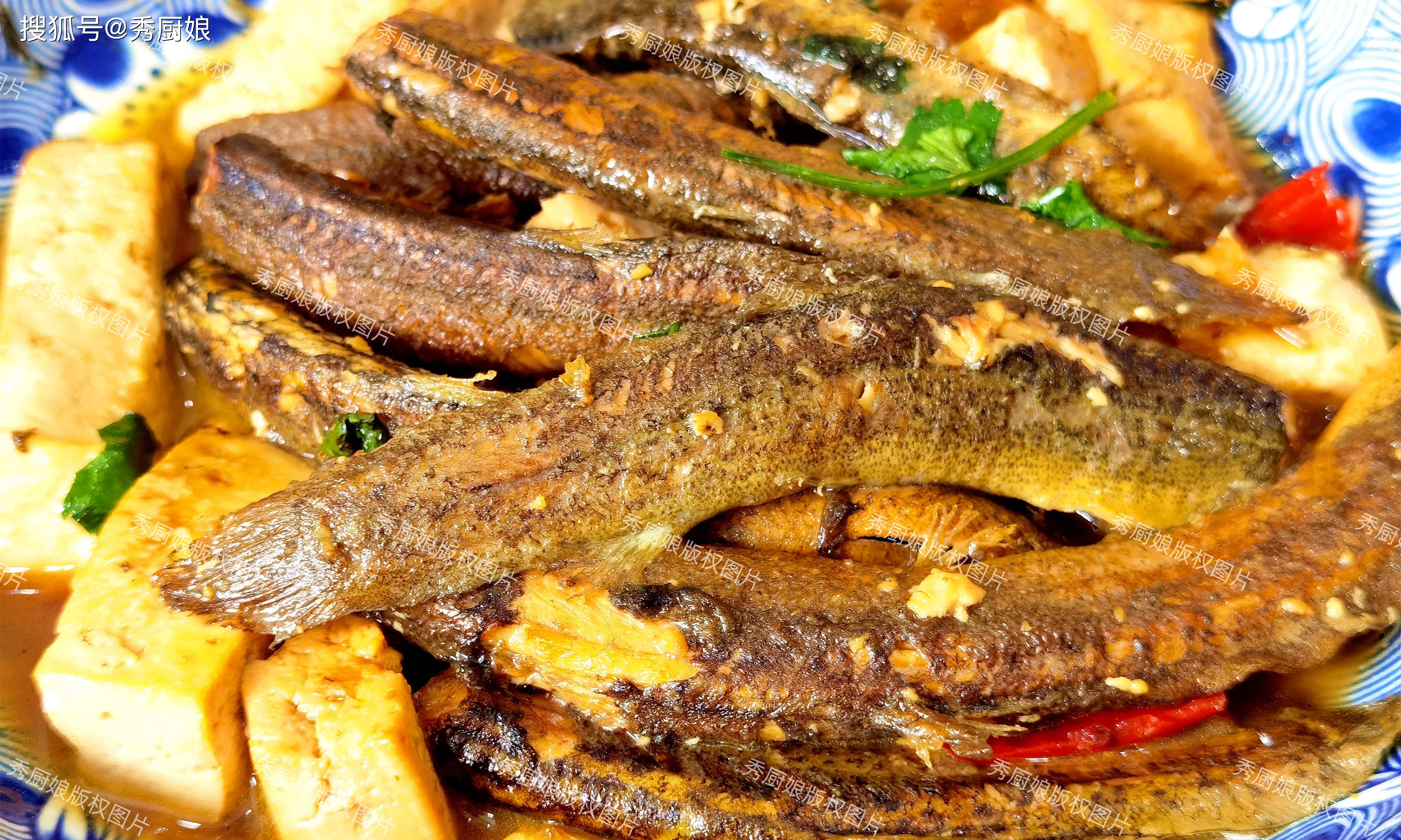 泥鳅,是夏季滋补的一味上佳食材,富含蛋白质和微量元素,有益气补虚