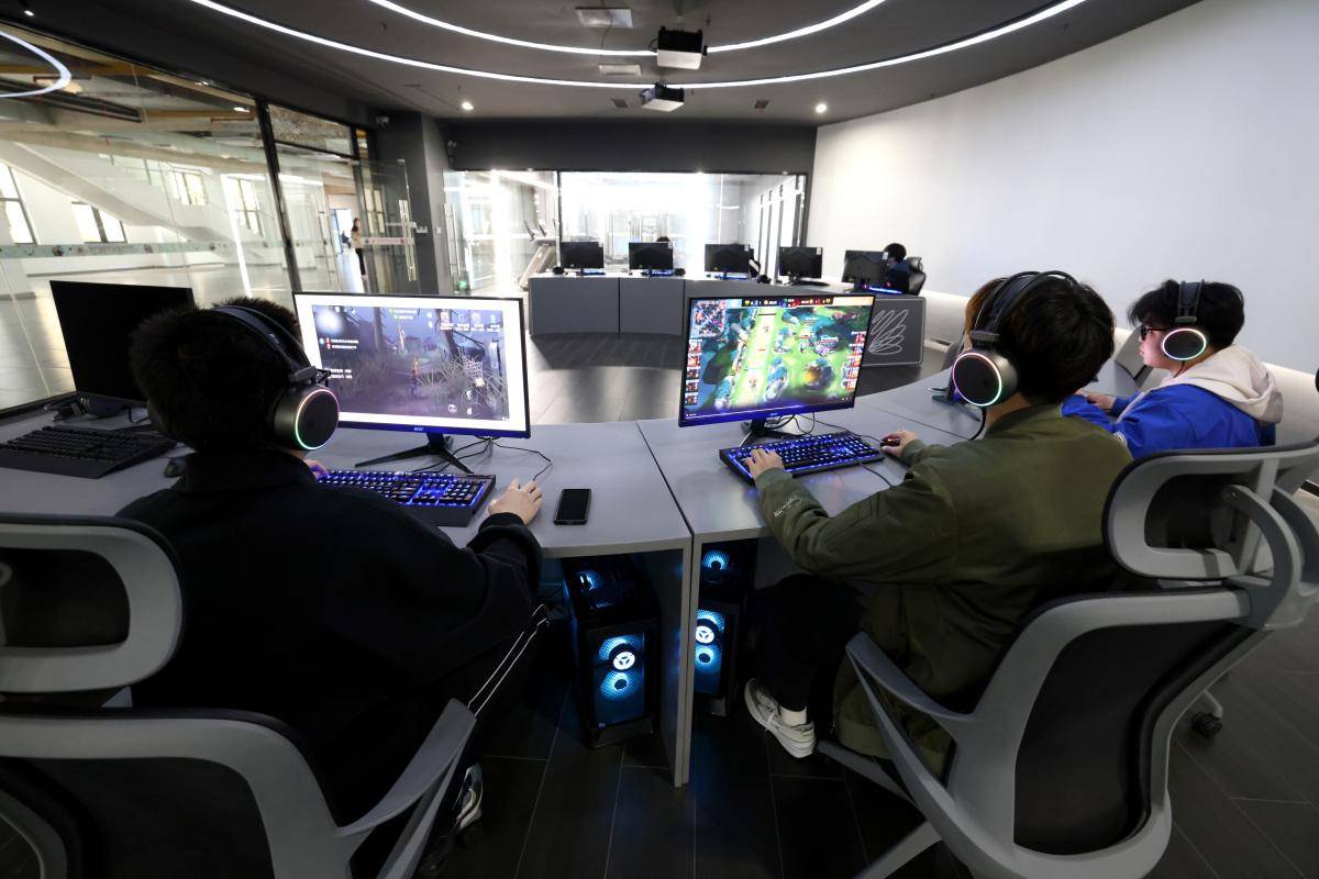 你知道全球第一家网吧是怎么诞生的吗?