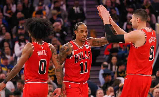 公牛为何不惜重金续约"当代科比"德罗赞?