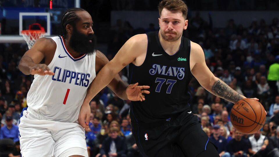 和太阳,热火,鹈鹕这些球队失败之后动荡不堪相比,快船队在被淘汰第一