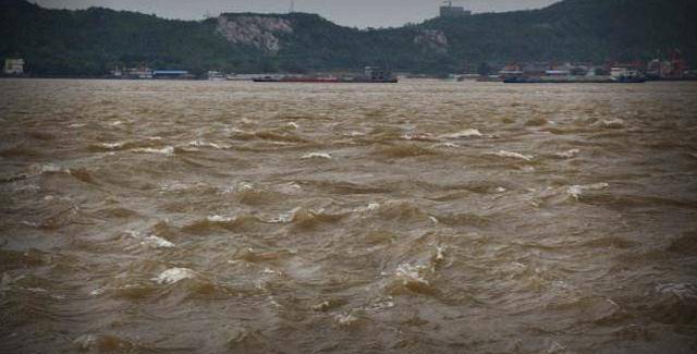 壁纸 洪涝灾害 洪水 桌面 640_325