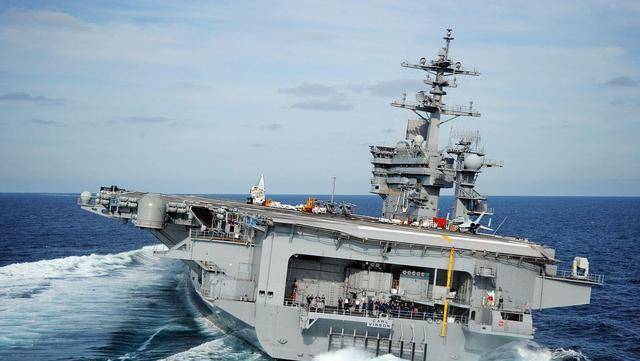 海水太深,军舰锚链不够长怎么办?美国航母是怎么解决的呢?