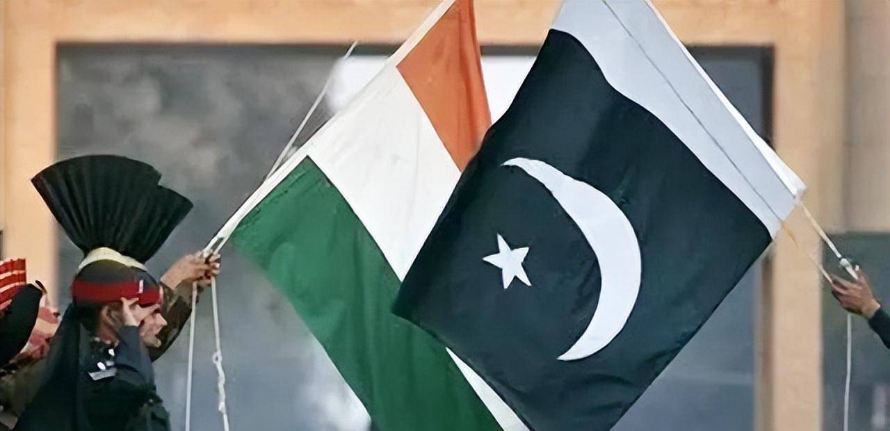 1998年,印度在巴基斯坦边境多次试爆核弹,十几天后巴铁还以颜色