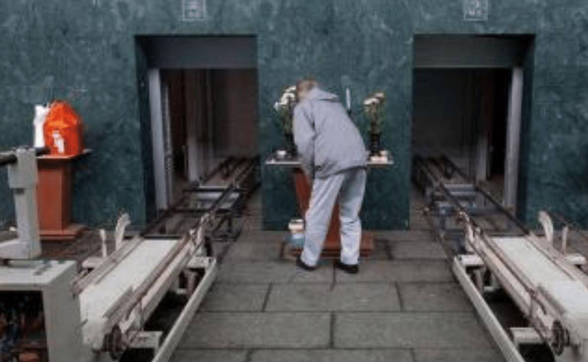 火葬场的员工透露, 有一种尸体无人敢烧, 即便是家属请求也不行