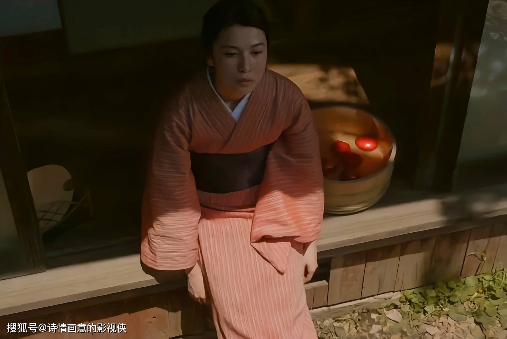 日本大尺度人性题材电影《花芯》:情愫交错,伦理边缘的纠葛