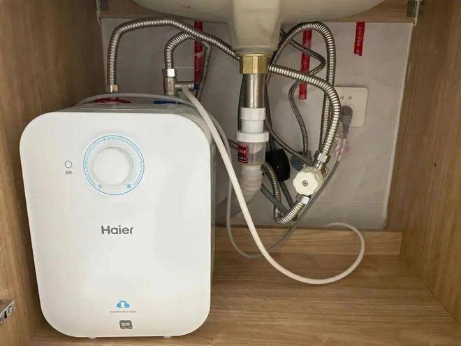 谁再劝我安装即热水龙头跟谁急,和小厨宝比,差远了真没法比!