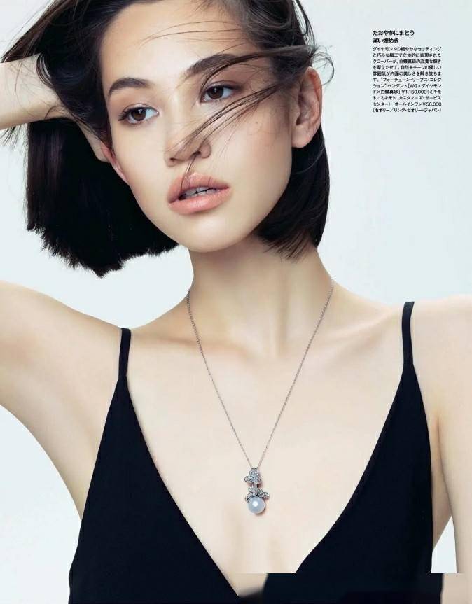 这谁顶得住!38岁的水原希子,美貌与才华并重,倾国倾城的魅力无法抵挡!