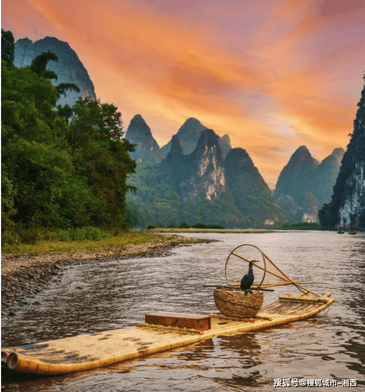 d1:抵达桂林>象鼻山公园打卡>訾洲公园>马家坊十三花海>桂海晴岚720