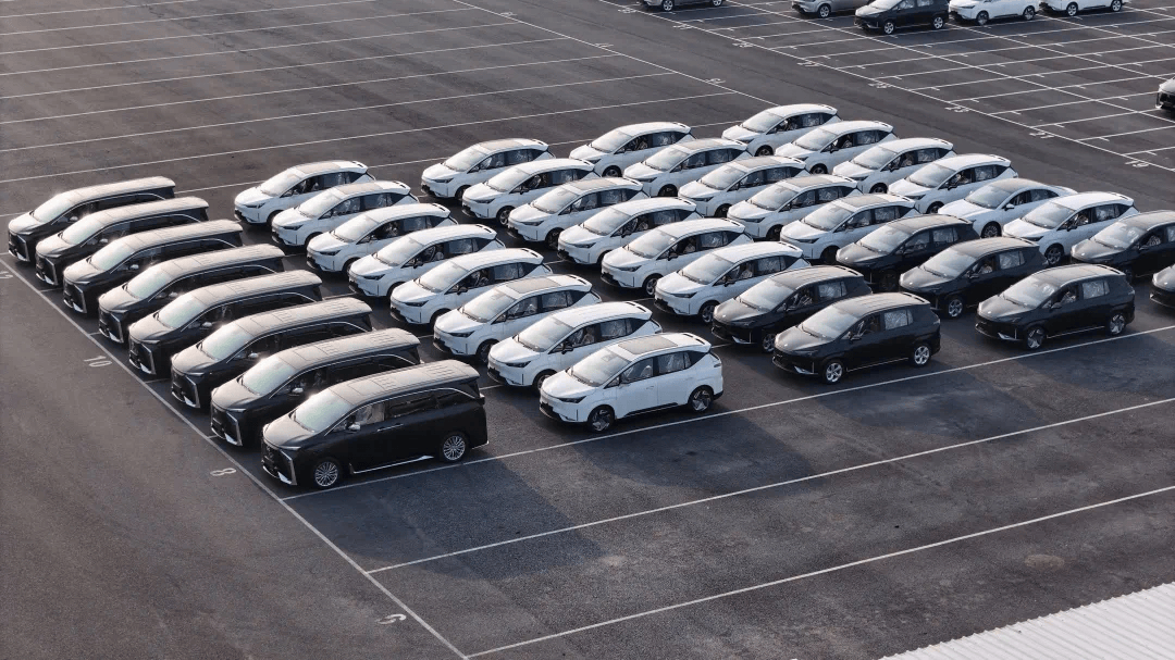 宝马反对欧盟针对中国产新能源汽车;蔚来第50万辆量产车下线等7条快讯