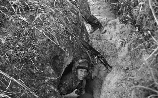 老山轮战阵地最前哨的战士们,在"猫耳洞"里鲜为人知的真实生活