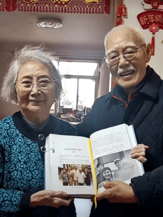 张勇手:参加抗美援朝,两立三等功,和妻子相伴68年,如今90岁了
