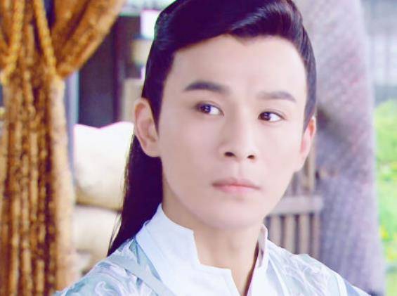 演到一半换演员,济公直接就此"断了",而这位主角被换了三次