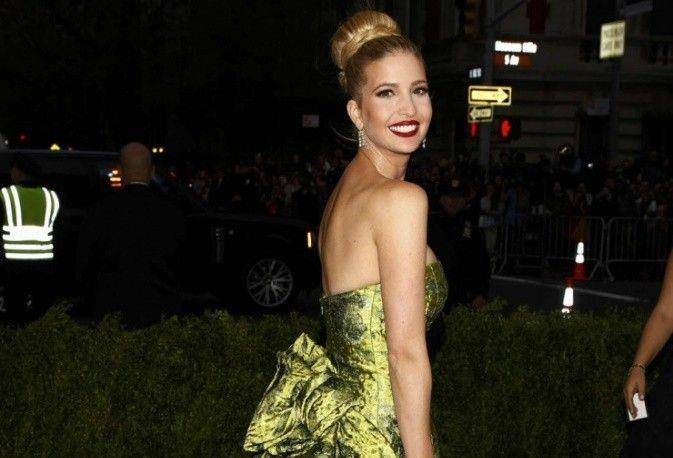 2018年,85岁的黑人音乐大师承认:约会过伊万卡,她有最漂亮的腿