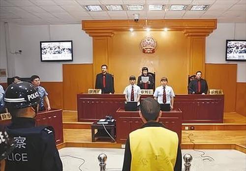 鞍山特大杀人案:男子杀10人,死亡照片惨不忍睹,背后有何隐情?