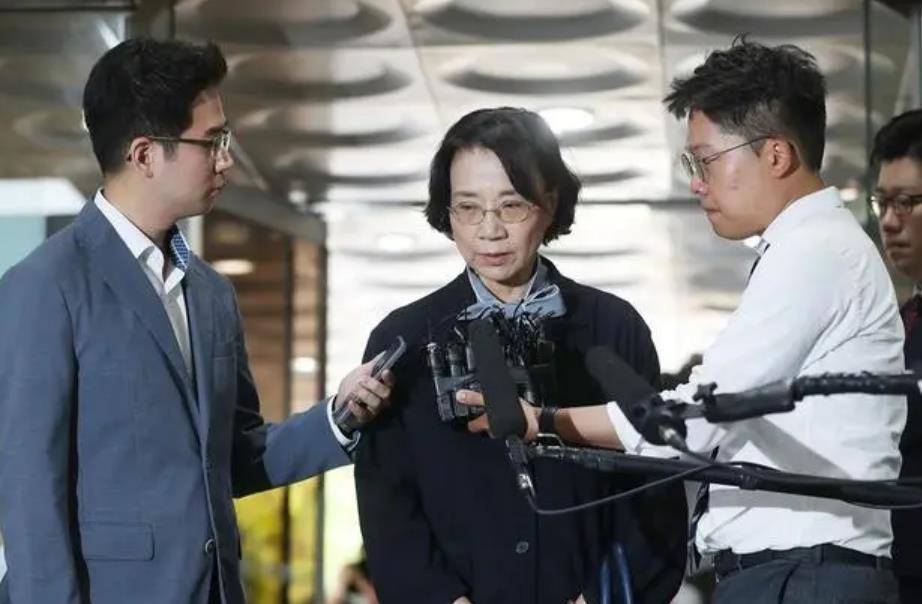 赵显_赵重勋_坚果