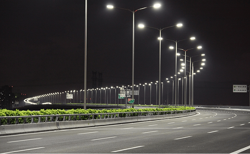 街头路灯夜景图片唯美图片