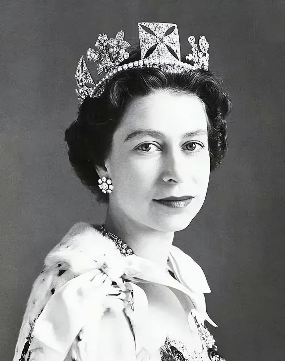 女儿结婚戴超豪王冠,儿媳却只有普通王冠_安妮_公主_伊丽莎白