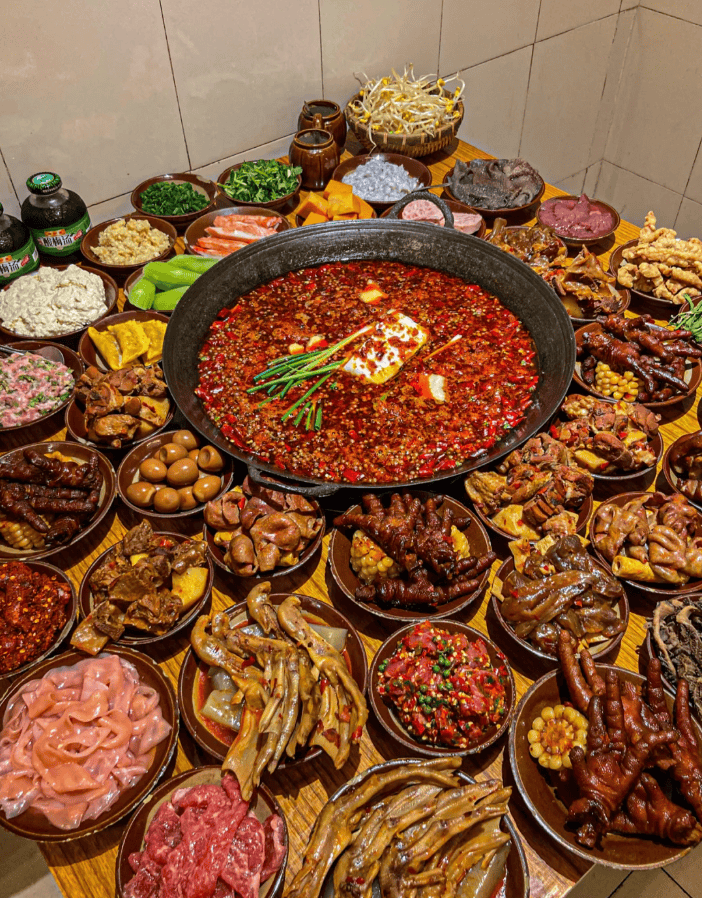 第四天:感受重庆的现代气息最后一天的行程安排在重庆的现代景观,您