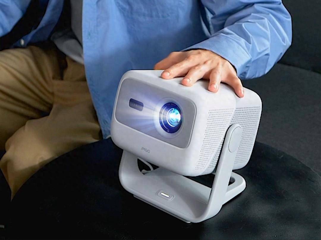 三色激光投影仪添4k新品,4000价位段迎来新选择,坚果n1s 有多强