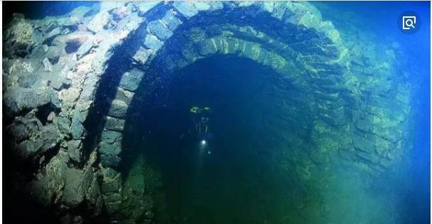 深水之下竟然暗藏一条数万米的水下长城,这里到底隐藏着什么秘密