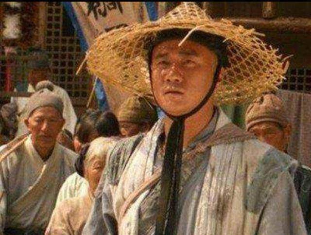 渔夫意外捞出一块宝贝,不识货还低价卖出,它在古代可抵作9条命_钱镠