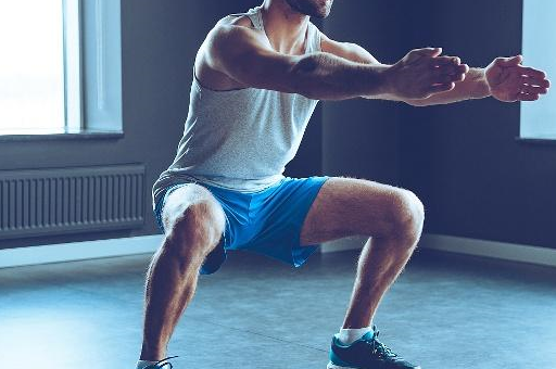 健身一年,练出超人般的上半身,竟然是牙签腿?