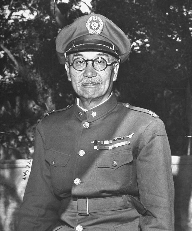 他是冯玉祥十三太保之一,屡立战功没得到想要的职位,叛冯投蒋