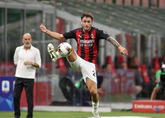 ac米兰右后卫阵容不足,队长卡拉布里亚或将失去首发位置