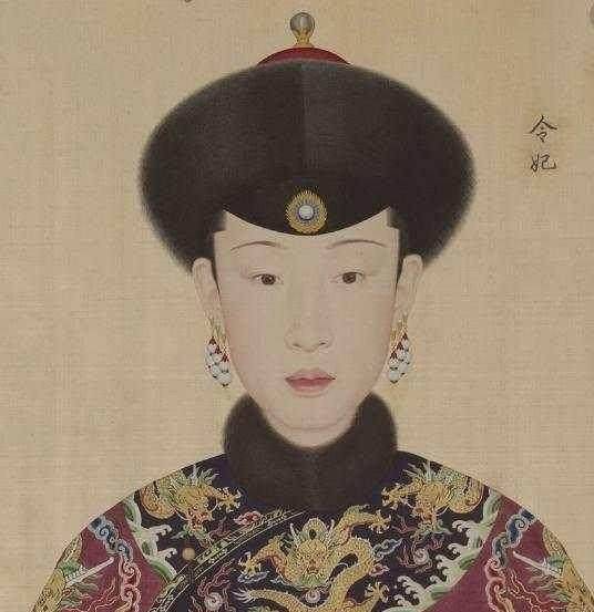 乾隆地宫里躺了五个女人,其中一个尸身百年未腐,这个女人是谁?