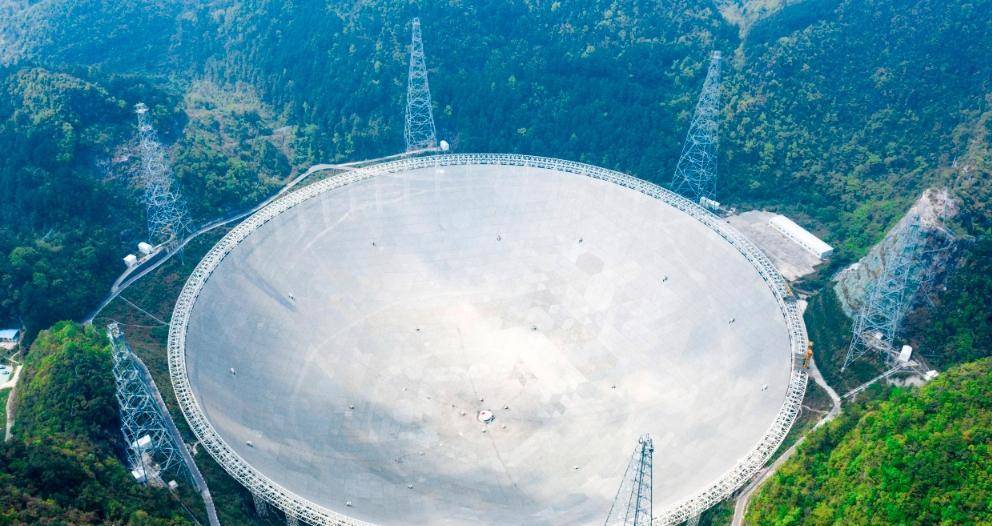 阿雷西博望远镜:曾是全球最大的望远镜,如今却遍地杂草无人问津