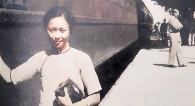 美女陆英:16年生下14胎,36岁油尽灯枯倒在产房,可惜这绝代佳人