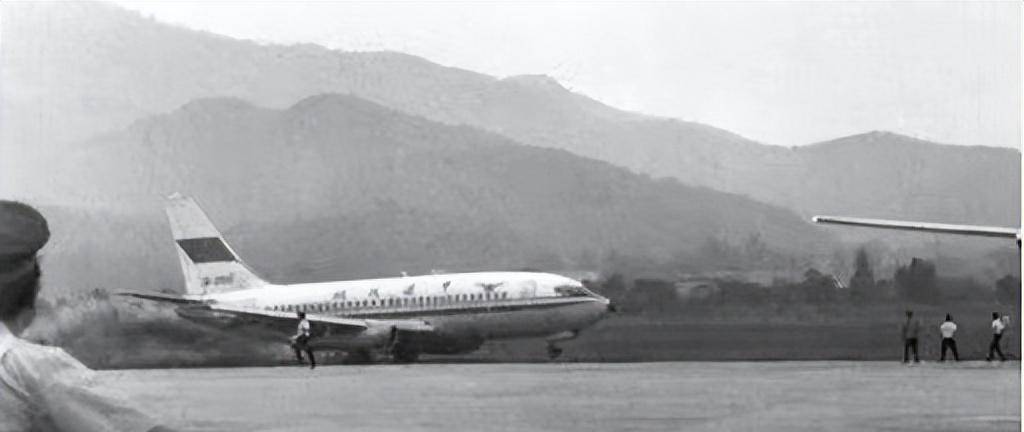 1990年,广州白云机场劫机,三架飞机连环碰撞128人遇难